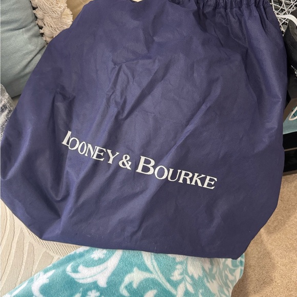 Dooney & Bourke Large Bag - Picture 7 of 9